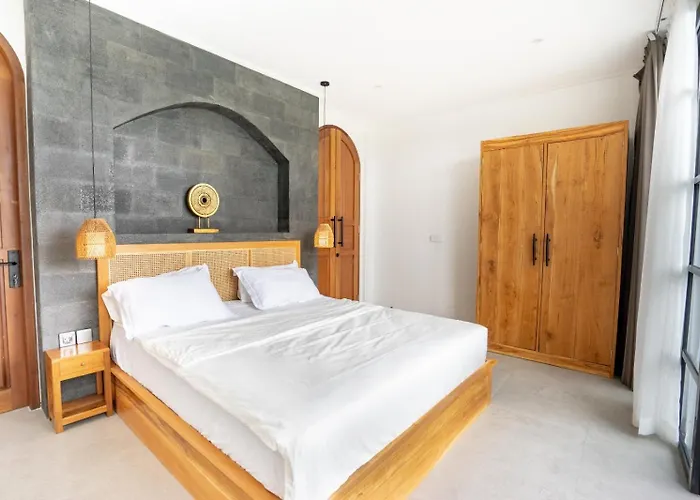 New 3bed-3bath Canggu (Bali)